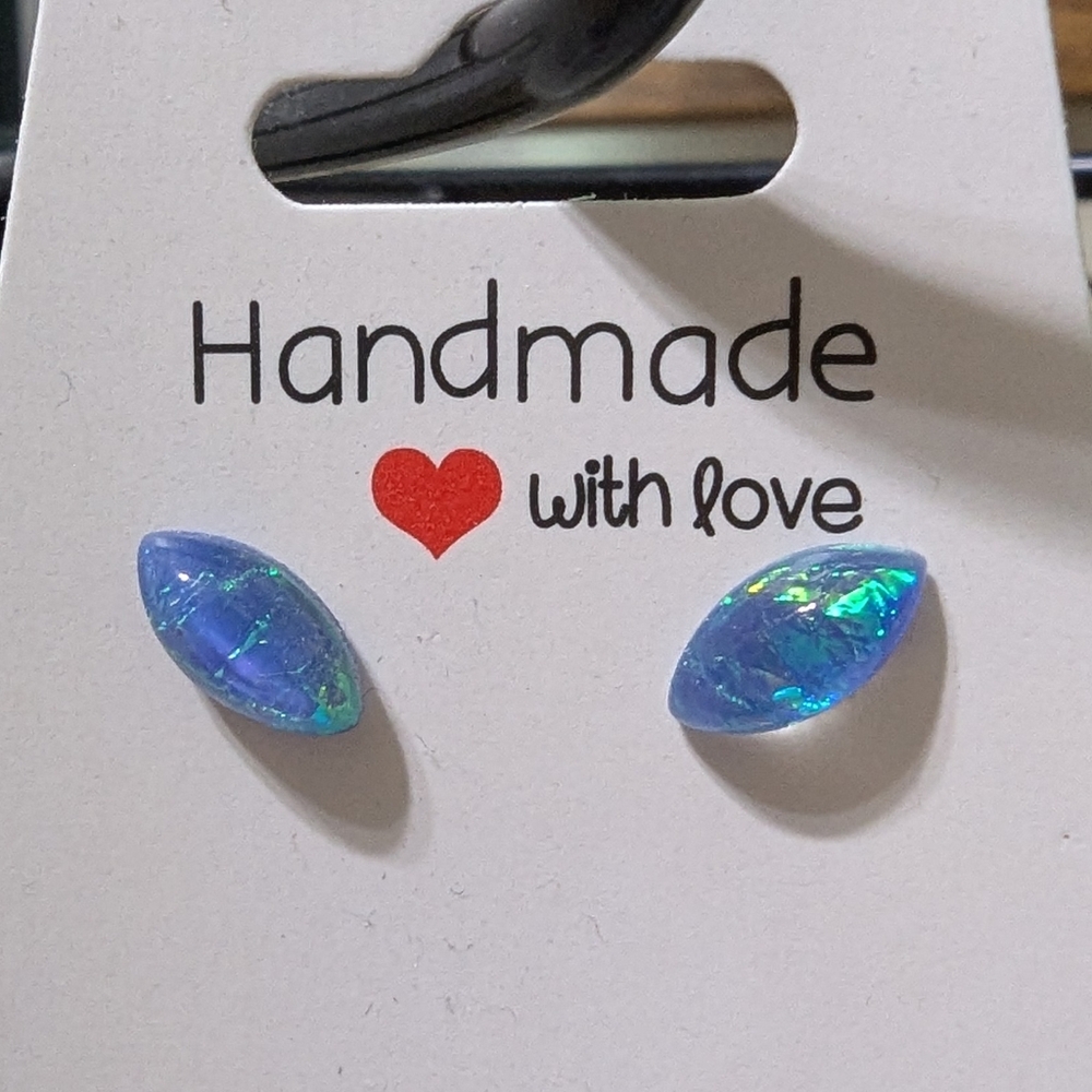 Elegant Blue Iridescent Stud Earrings